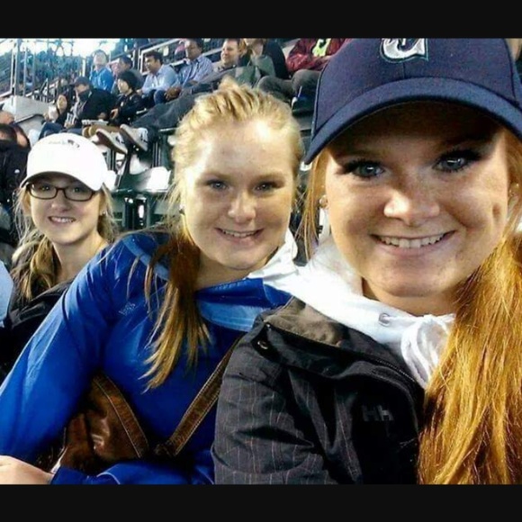 Check out my closet! - Picture 5 of 6